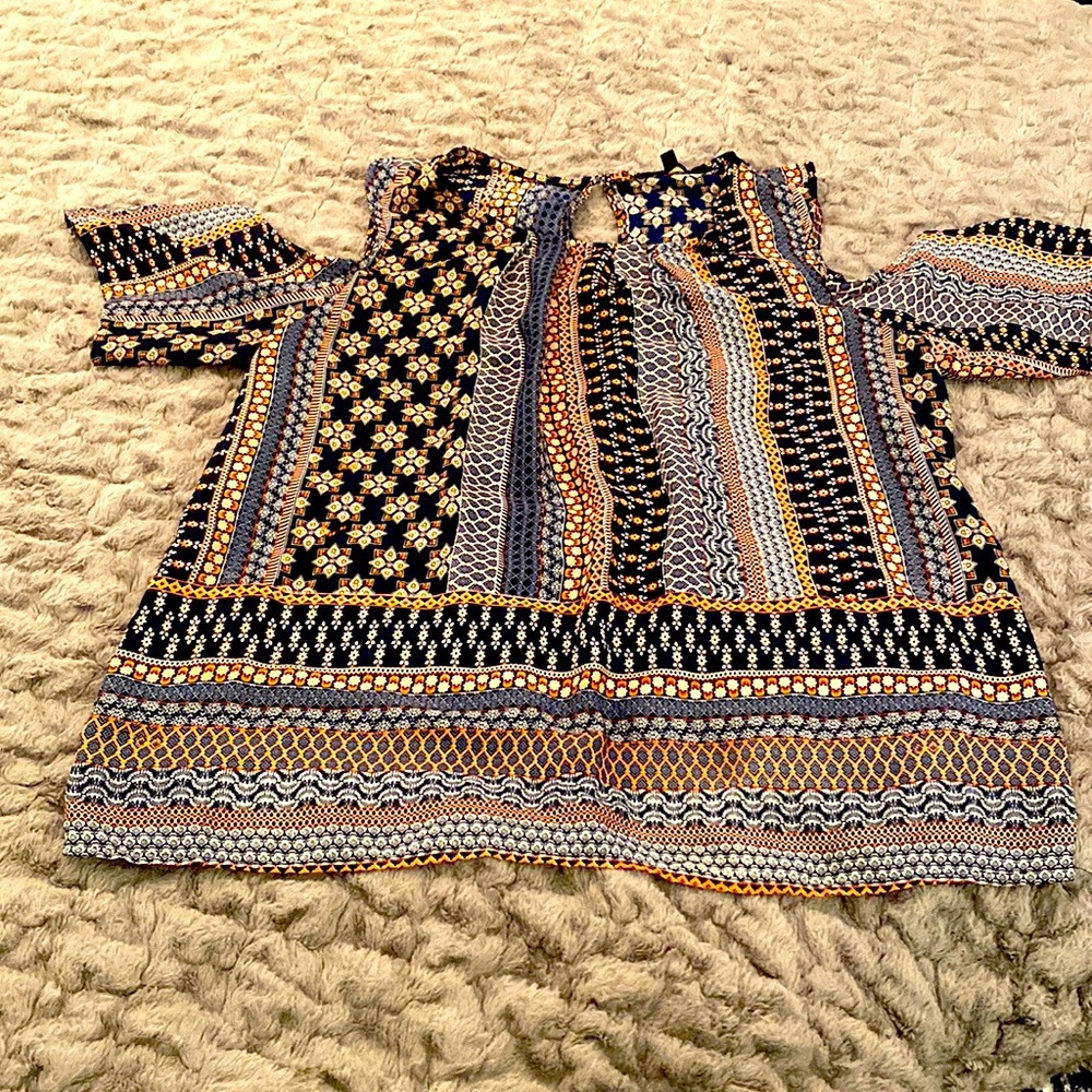S.R by Sweet Rain off the shoulder blouse